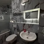 Hotelikum Zentreal Bequem 招待所 海尔布隆