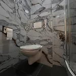 Hotelikum Zentreal Bequem 招待所