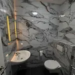 Hotelikum Zentreal Bequem * 海尔布隆