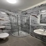 Hotelikum Zentreal Bequem * 海尔布隆
