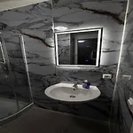 Hotelikum Zentreal Bequem 招待所 *