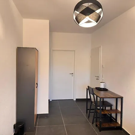 Hotelikum Zentreal Bequem 게스트하우스 3*