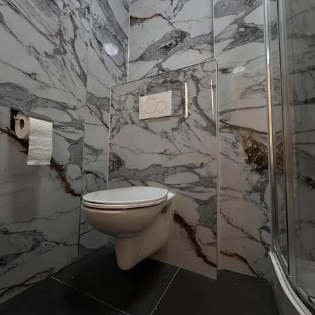 Hotelikum Zentreal Bequem 게스트하우스