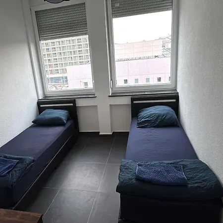 Hotelikum Zentreal Bequem 게스트하우스 하일브론