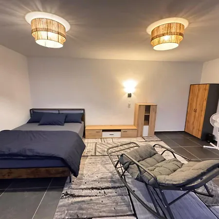 게스트하우스 Hotelikum Zentreal Bequem 3*