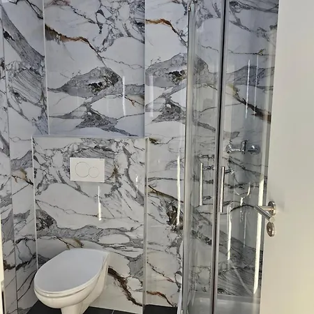 Hotelikum Zentreal Bequem 하일브론