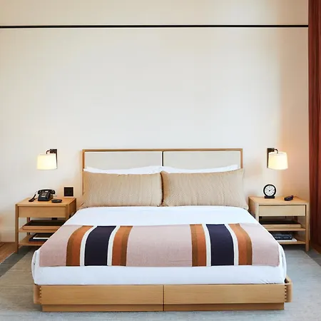 Hotelikum Zentreal Bequem 招待所