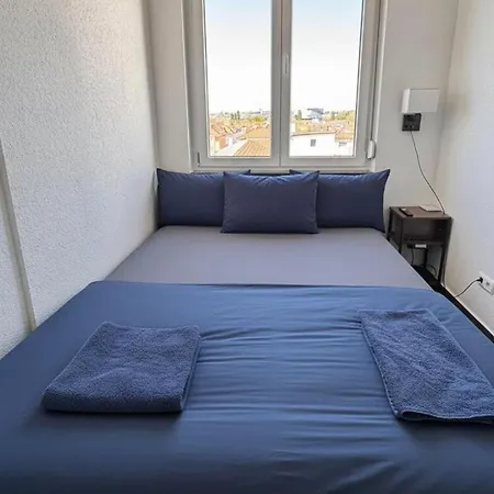 Hotelikum Zentreal Bequem 게스트하우스 하일브론