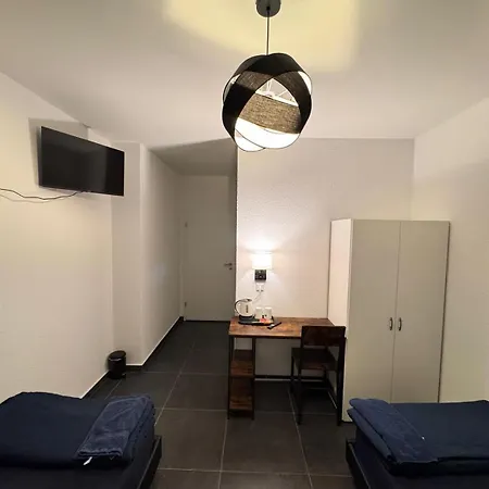 Hotelikum Zentreal Bequem 게스트하우스 하일브론