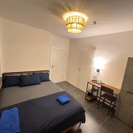 Hotelikum Zentreal Bequem 3* 하일브론
