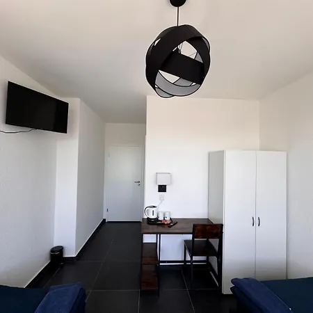 Hotelikum Zentreal Bequem 게스트하우스