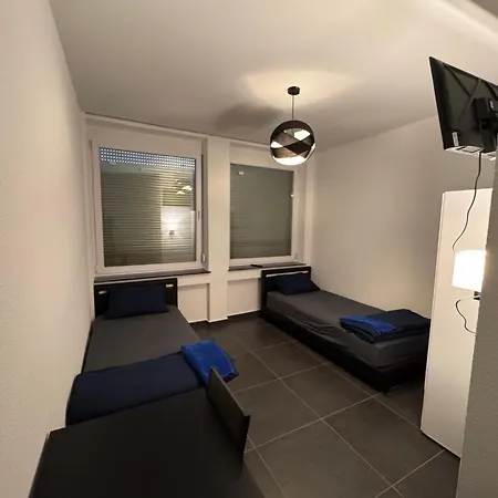 Hotelikum Zentreal Bequem 게스트하우스 3*