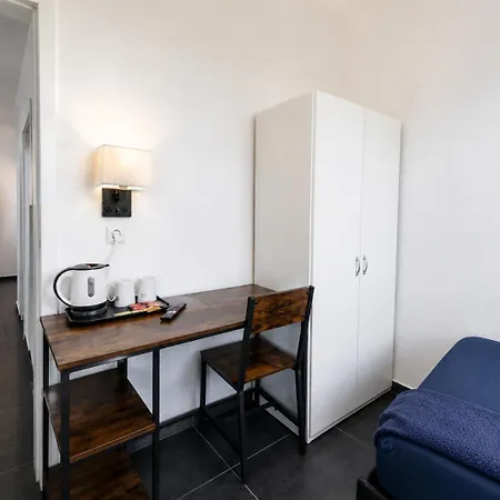 Hotelikum Zentreal Bequem ゲストハウス
