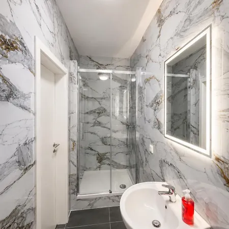 Hotelikum Zentreal Bequem 3*
